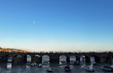 Beach View - A Truly Stunning House Opposite The Sea! Sleeps 10! Families, Friends, Contractors and Pets are all Welcome! - Foto 37