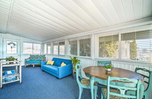 Lakefront Home with Rooftop Deck, Grill, Games! - Photo 37