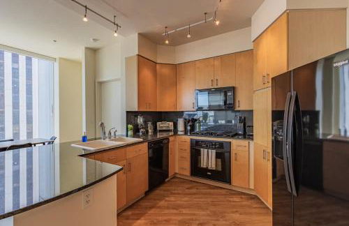 Elegant 28th Floor High Rise, Gym, Parking, Pool, Golf - Photo 24