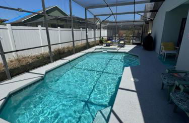 Spacious 2 en-suite BR, pool & spa retreat - Foto 3