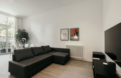 GuestHost - Studio 1 Deisgn Apartment with Car Parking! - Foto 6
