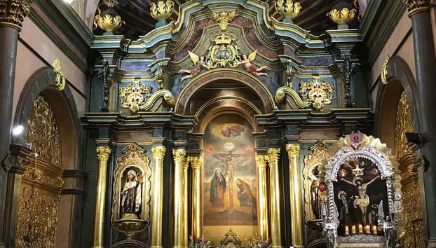 Señor de los Milagros en el santuario de las Nazarenas