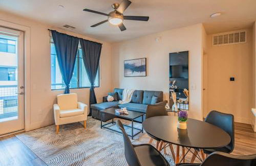 Posh 2BR Kierland Commons, TPC Golf, Pool, Gym, W-D - Foto 13