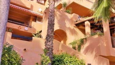 Luxury large 2 bedroom Apartment 10 min walk to Villamartin Plaza - Foto 4