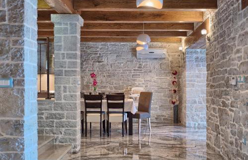 Villa Patrick-Luxury stone house in the center of Istria - Photo 26