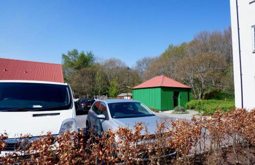 No 7 Quiet, two bedroom Ground Floor Flat in Tornagrain Great for early Airport departures or late flights - Photo 30