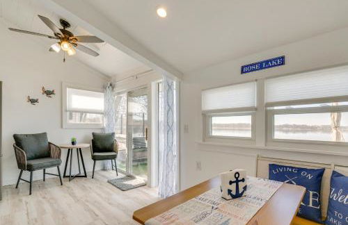 Lakefront Gem with Watercrafts and Dock in Coldwater! - Foto 10