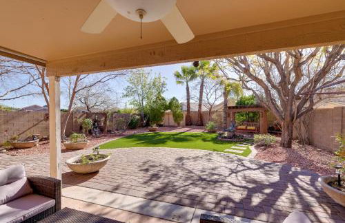 Golf and Hike Family Home with Patio in Glendale - Foto 31