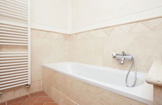 Cottage in Tuscany With Pool & Olive Groves - Foto 11