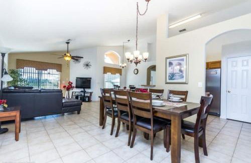 4bd Villa with Solar Heated Pool Near Disney No resort Fee home - Foto 19