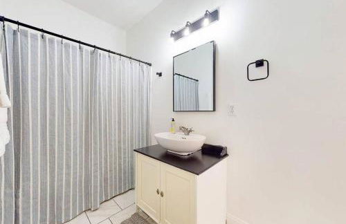 Private Home-Backyard-Parking Near Nulu Downtown - Foto 20