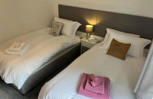 BlaydonBurn - Sleeps 6 - Parking - Garden - HotTub - Foto 26