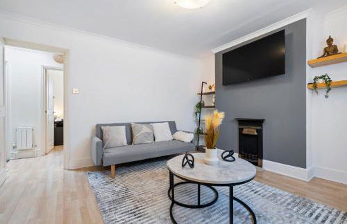 Charming London Apartment With 2 Bedrooms - Photo 2