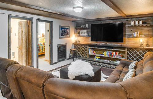 Wyoming Cabin with Hot Tub and Mountain-View Deck - Foto 28