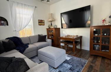 Historic 1914 Cottage, Near Downtown, UNR & Hospitals, Early Check In - Foto 4