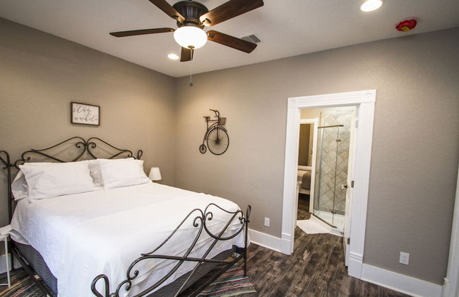 Restored Historic 2br/1.5ba House Near Downtown - Foto 3