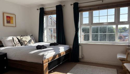 WS10 Contractor House 3 Bed 3 Bath with Parking - Foto 2