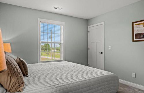 Spacious Home 4BR Fire Pit, Patio Hot Tub - Foto 37