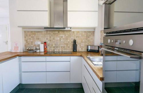 Casa Lilly-Rose, a beautiful 3 bedroom detached villa a short walk to the Villamartin Plaza & Golf course - Foto 25