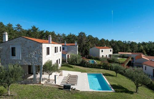 Besonderes Steinhaus mit Privatpool, Panoramablick, Garten, Grill, Waschmaschine - Foto 5