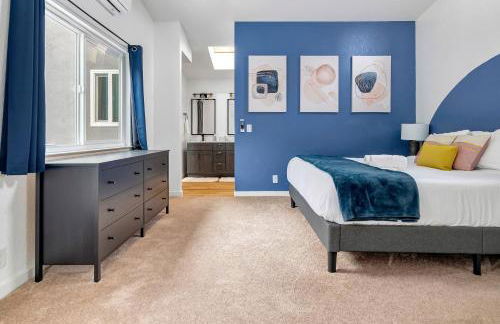 Modern Family Home w/Pool and Hot Tub - Foto 16