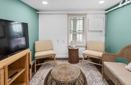 Tropical Bohemian 1BR Apt near Atlantic City Beach - Foto 8