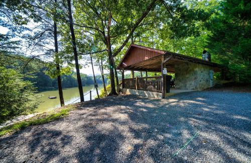 The Holiday Cabin at Lake Lure - Photo 10
