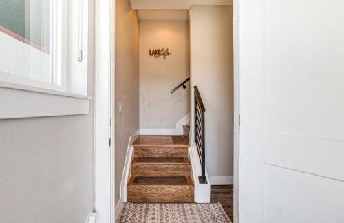 Walk to Mile High Stadium Modern Denver Townhome - Foto 21