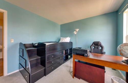 Families Welcome! Spacious OFallon Home with Yard - Foto 21