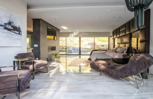 Beverly Hills Luxurious 4BR Villa with Pool and Views - Foto 47