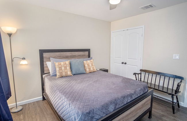 Splendid Gated 4 BR 2 BA Home Near Downtown - Foto 3