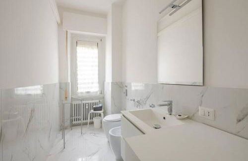 Like at Home - Close to Metro, Stadio San Siro, Duomo with private parking place - Foto 12