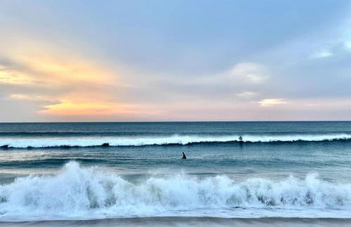 Spacious Studio in Sunny Villa Minutes to Beach - Foto 22