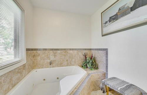 Lake Champlain Retreat with Grill, Fire Pit! - Foto 12