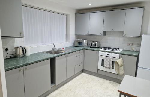 Superb & Beautiful Stourport Home with 7 Beds by PureStay - Foto 14