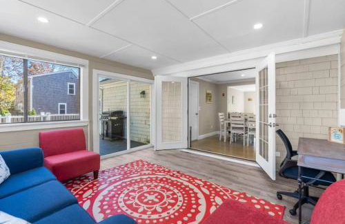 Cozy Spacious Home Walk to the Beach and 1 Mile to Downtown Hyannis - Photo 28