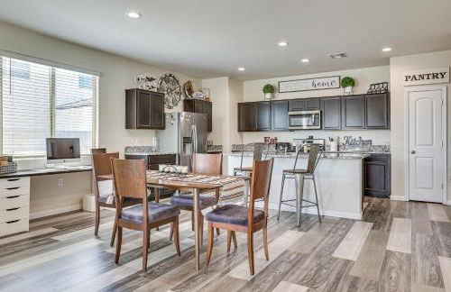 Patio and Fire Pit! Cozy Desert Retreat in Buckeye - Foto 8