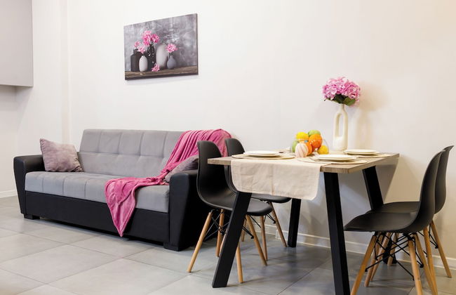 Stay Inn on Saryan 26.3 str. - Photo 1