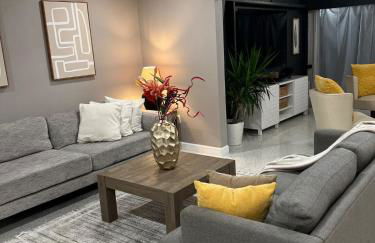 Modern house with pool near Downtown - Foto 11