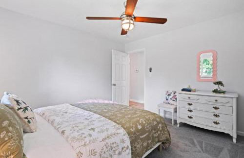 Spacious and Luxury Designed Ranch with Game Room - Foto 24