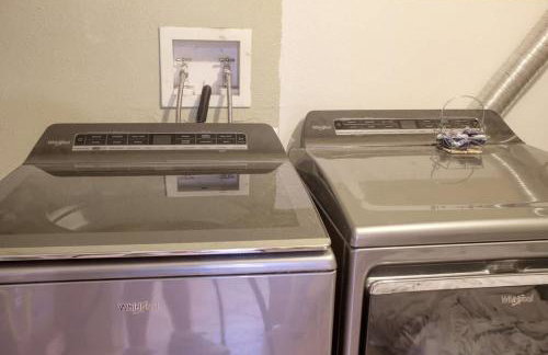 Twin Lakes Waterfront Retreat with Private Dock Fire Pit And Family Friendly Space - Foto 36