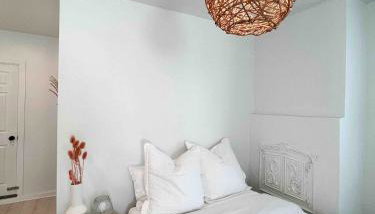 Chic Phoenixville Retreat With Parking - Foto 4