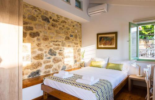 Nature Retreat Green Oasis Villa with Private Pool & Rooftop Hot Tub - Foto 36