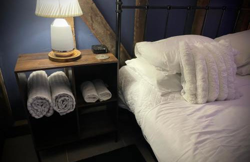 Spacious Cabin with Private Hot Tub, and Private Pool, in 5 Acres - intimate Special stay For 2 Adults - plus 1 child under 2 and up to 2 dogs stay for free - Foto 18