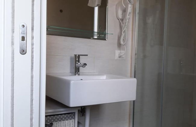 Affittacamere Stazione Empoli - Photo 40