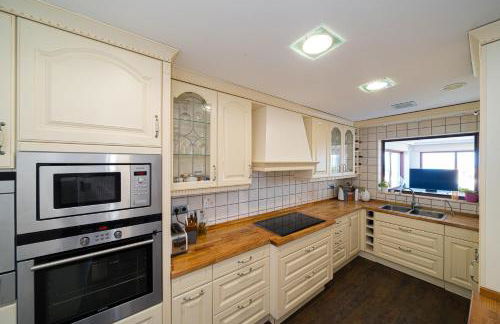 Villa Belmonte FAMILY VILLA - Photo 33