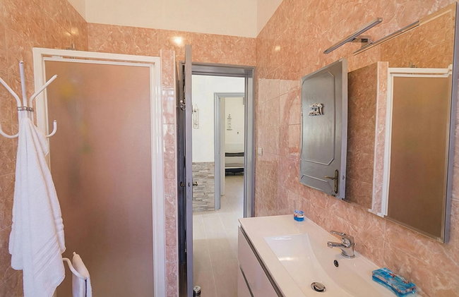 Villa Milon Near The Sea - Happy Rentals - Photo 37