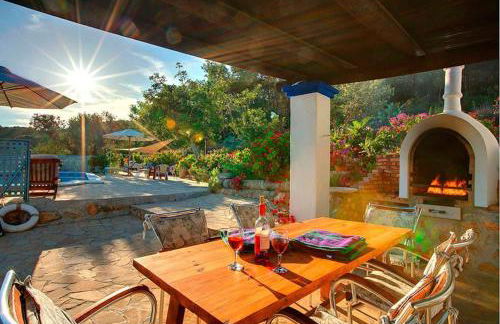 Casa Can Lluc con piscina, jardín y vista al campo - Foto 8