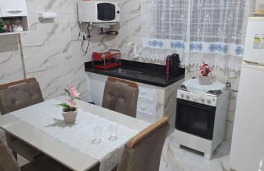 Apartamento com Estacionamento, Wi-Fi, Ar condicionado a 300 metros da Praia da Enseada no Guarujá. - Foto 30