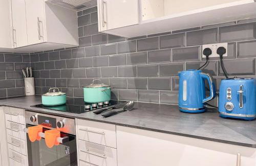 Cozy Studio Flat with FREE WiFi in Islington near Upper Street, Highbury & Angel Station by NourNest Apartments - Foto 14